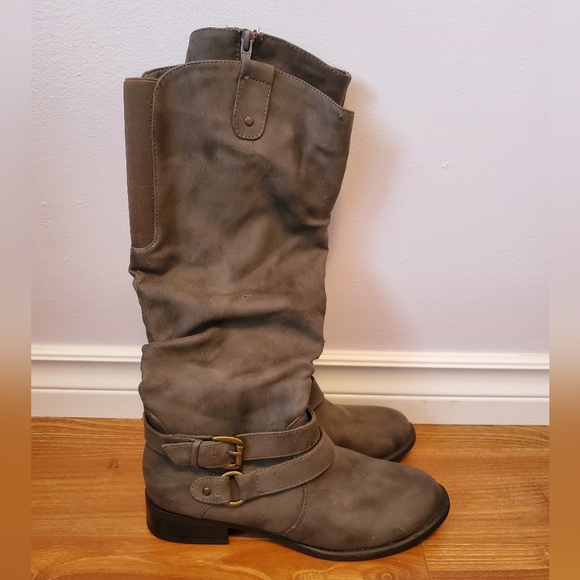 Tall Grey Boots - Picture 1 of 2